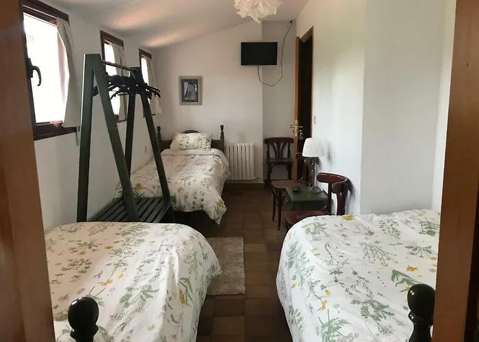 招待所 Entrerrobles 3*